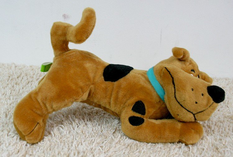 Scooby Doo Leżący - 38cm