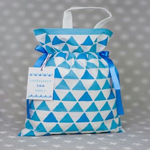Worek torebka prezentowa niebieskie trójkąty - 30cm