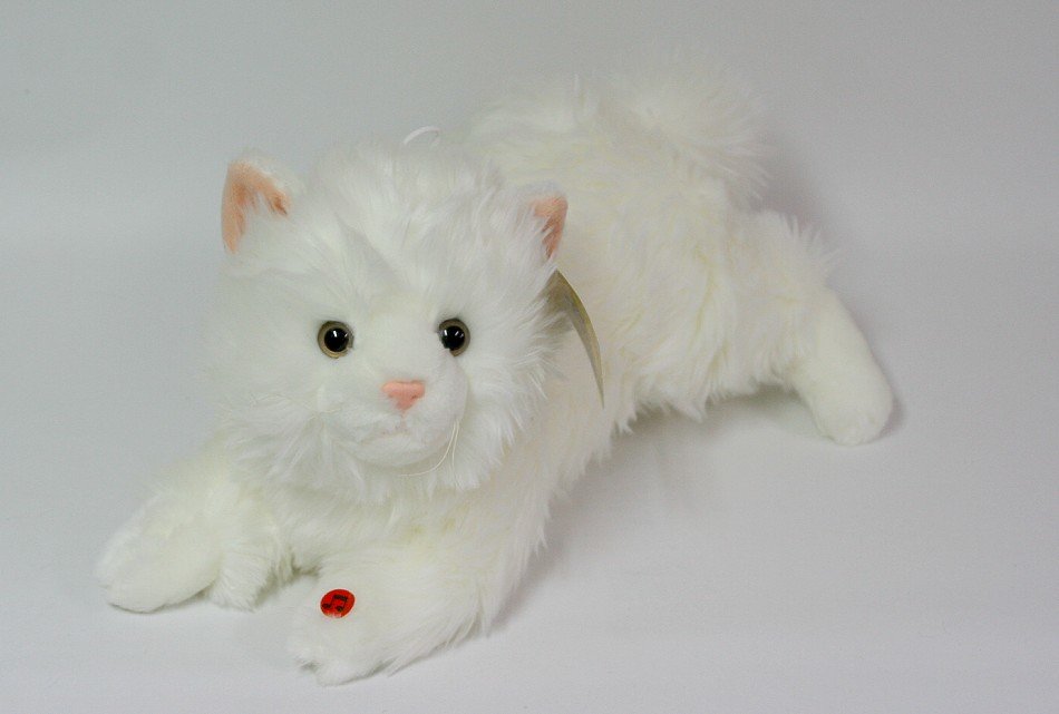 Biały Kotek z kokardą (Głos) - 50cm