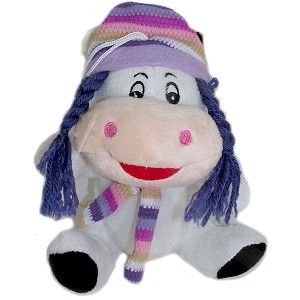 Krówka zimowa w czapce - 15cm