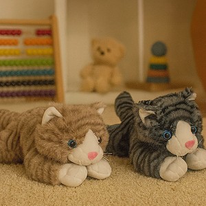 Kotek Brązowy / Szary Leżący 2 kolory (Głos) - 30cm