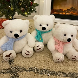 Miś Polarny w szaliku 3 kolory - 25cm