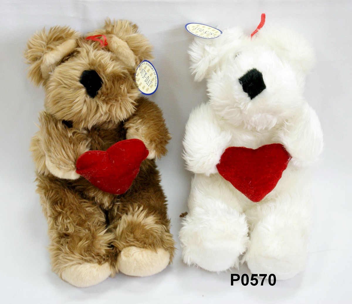 Piesek z sercem w łapkach 2 kolory - 30cm